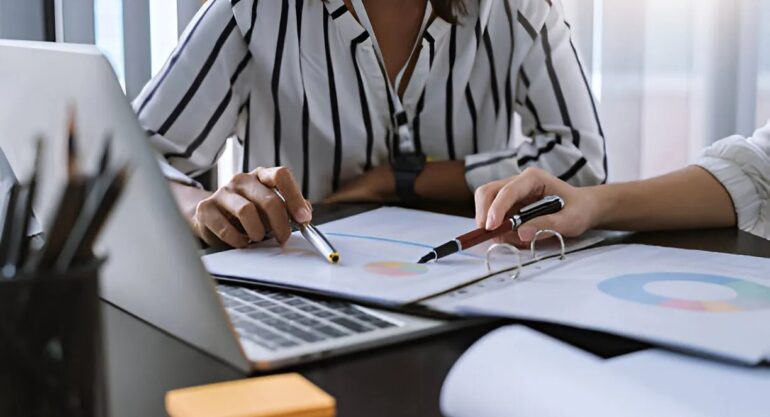 How Outsourced Bookkeeping Ensures Tax Compliance for US Businesses